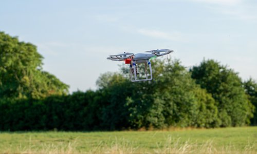drone-g17daad6d4_1920.jpg
